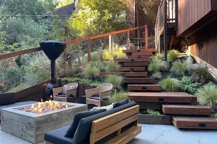 Groundbreaking Landscapes project – modern backyard
