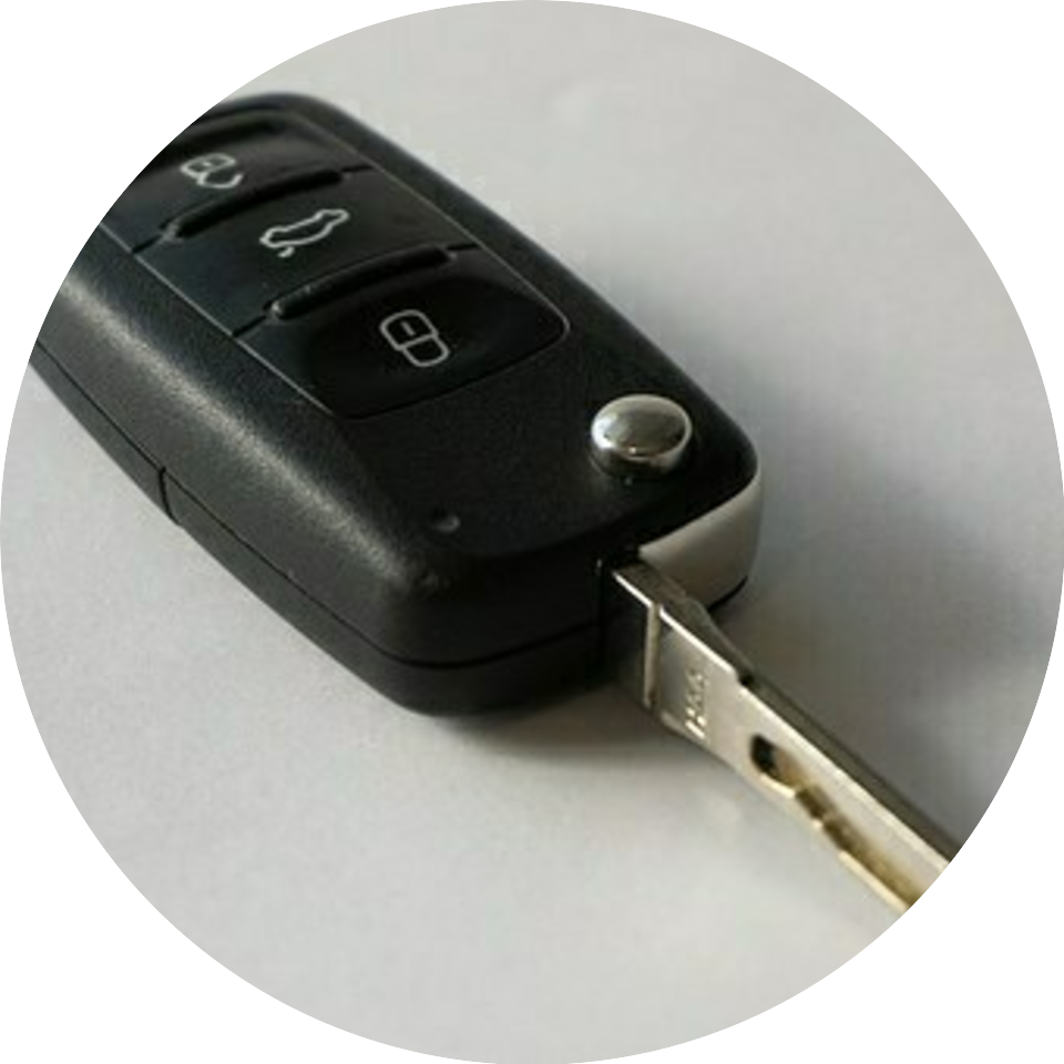 Sidewinder key with remote head