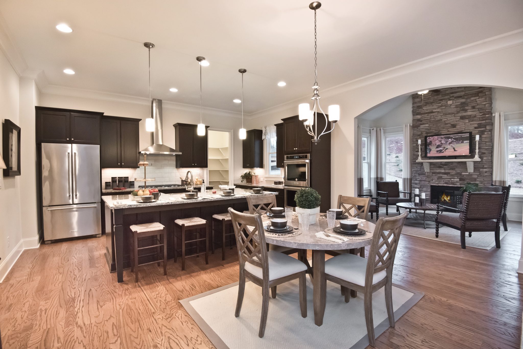 Lezama Electrics Inc. lighting installation