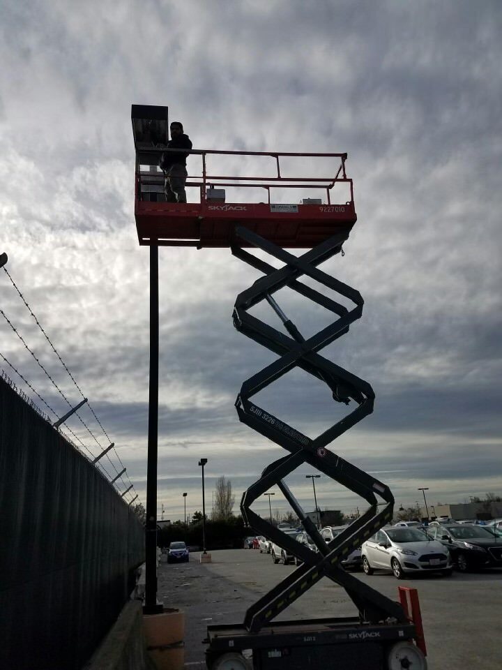 Lighting repair and outlet repair by Lezama Electrics Inc.