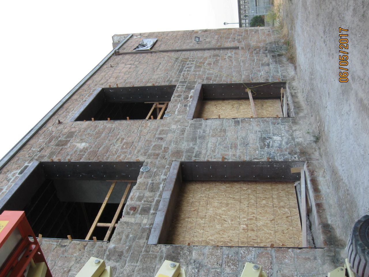 Borreo Building Construction Photo 3