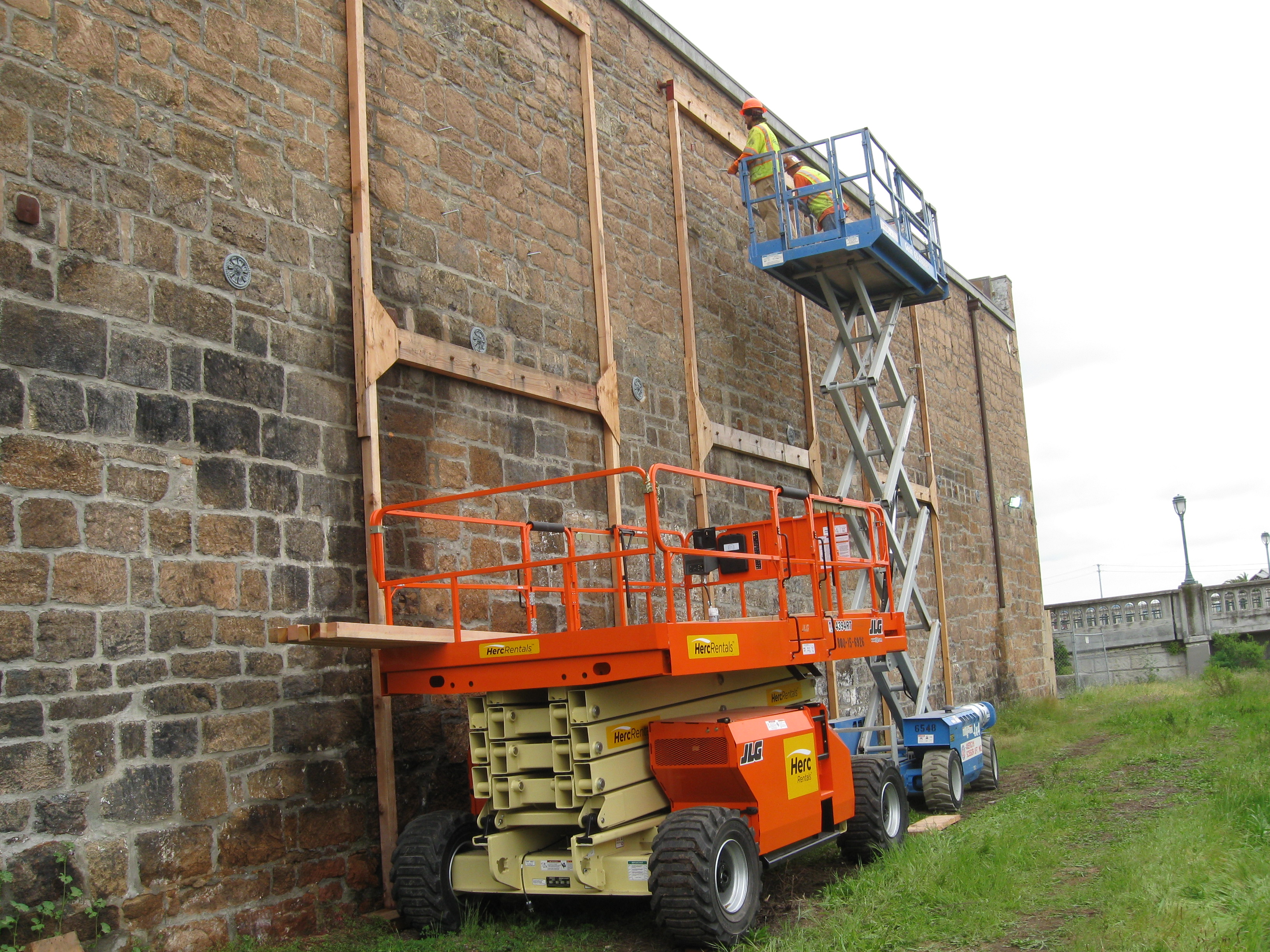 Borreo Building Construction Photo 1