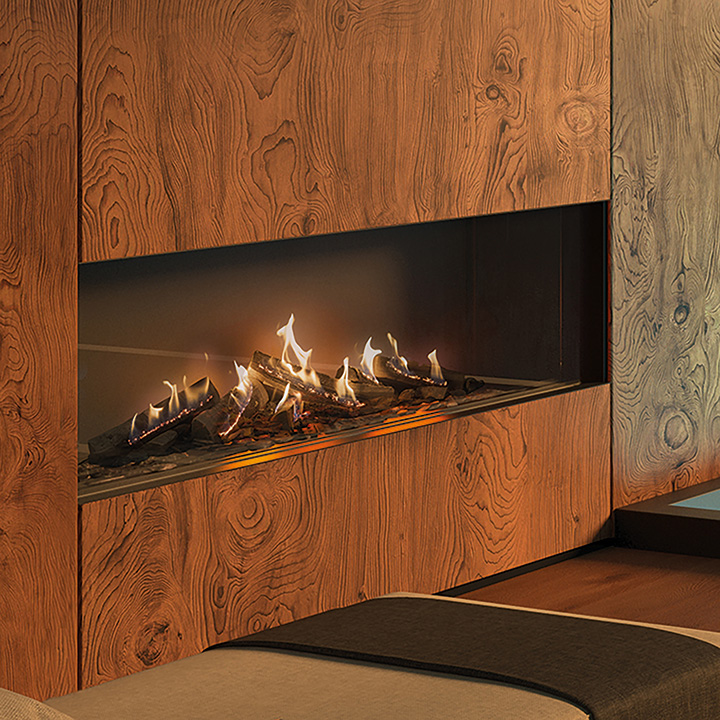 Camina and Schmid luxury fireplace in Georgetown